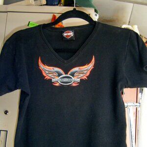 Woman's Vintage Harley Davidson Pullover Shirt